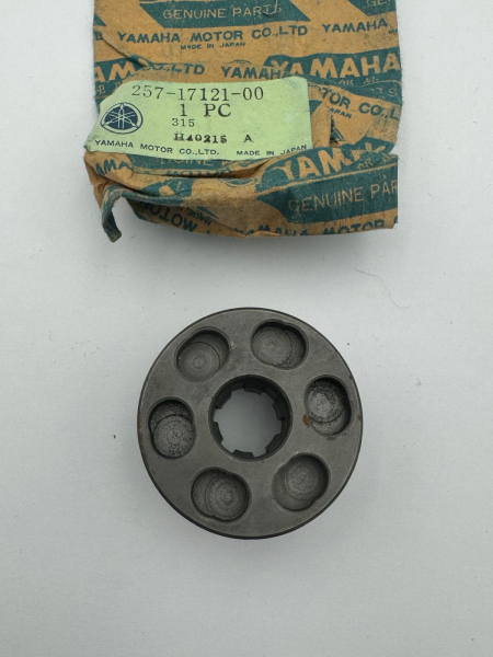 Yamaha FS1DX  FS1  ZAHNRAD, 2. RITZEL GEAR, 2ND PINION 18T 257-17121-00 ORIGINAL NEU 257-17121-00 Original Ersatzteil – MG-Te